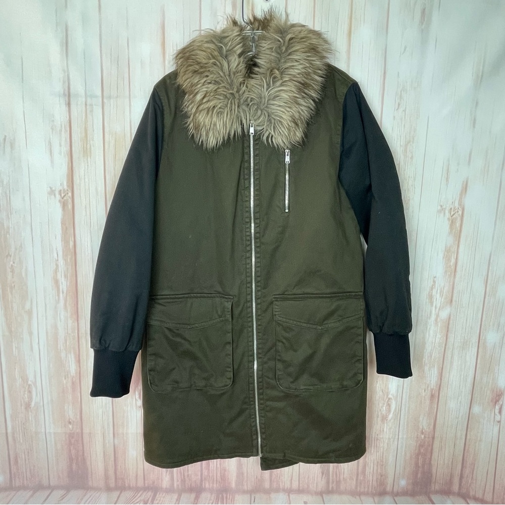Forever 21 Quilted Black Olive Maxi Utility Jacket with Faux Fur Collar (L)
